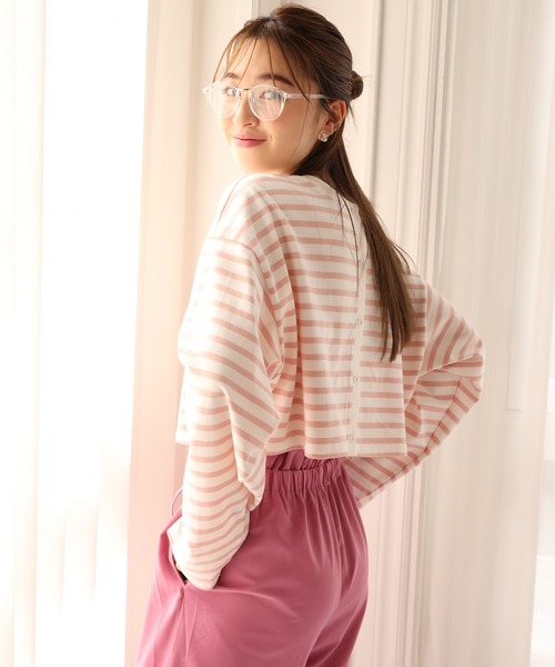 one after another NICE CLAUP（ワンアフターアナザーナイスクラップ）の「しっかり生地で色んなスタイリングに使える。前後２wayゆるボーダーT（Tシャツ/カットソー・レディース・ブラック系その他/パープル系その他/ピンク系その他/レッド系その他/グリーン系その他/ブラック系/パープル系/ピンク系・FREE）」の14枚目の写真