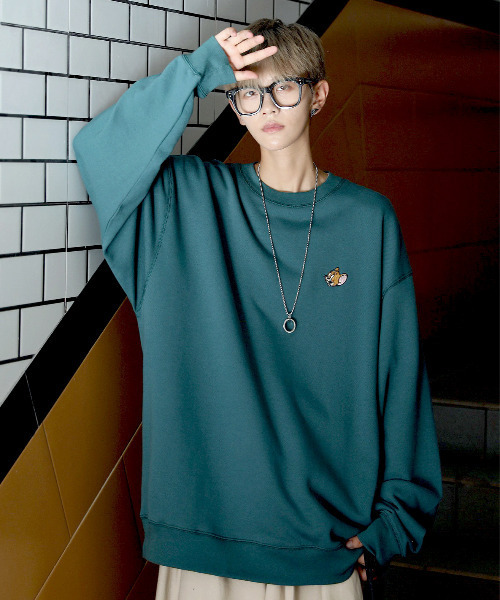 DISCUS（ディスカス）の「【neos -addictive design-】DISCUS×トムとジェリー プリント＆刺繍 ビッグシルエット スウェット プルオーバー トレーナー（スウェット・メンズ・チャコールグレー/パープル/オフホワイト/グリーン・MEDIUM/LARGE）」の3枚目の写真