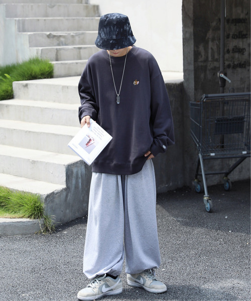 DISCUS（ディスカス）の「【neos -addictive design-】DISCUS×トムとジェリー プリント＆刺繍 ビッグシルエット スウェット プルオーバー トレーナー（スウェット・メンズ・チャコールグレー/パープル/オフホワイト/グリーン・MEDIUM/LARGE）」の19枚目の写真