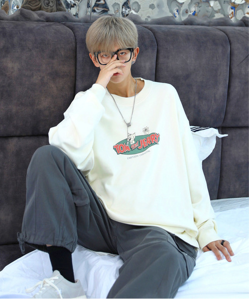 DISCUS（ディスカス）の「【neos -addictive design-】DISCUS×トムとジェリー プリント＆刺繍 ビッグシルエット スウェット プルオーバー トレーナー（スウェット・メンズ・チャコールグレー/パープル/オフホワイト/グリーン・MEDIUM/LARGE）」の16枚目の写真