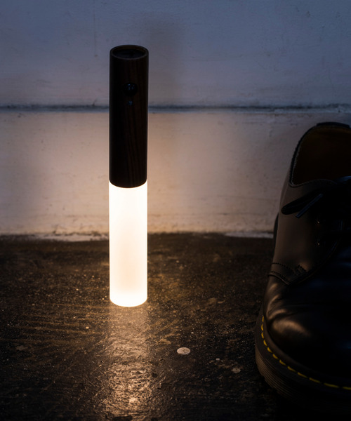 Opt!(オプト)の「〈Opt!/オプト〉 Option Stick Sensor Light/人感センサー搭載2WAYスティックセンサーライト(生活家電・レディース・ナチュラル/ブラウン・ONE SIZE)」の2枚目の写真