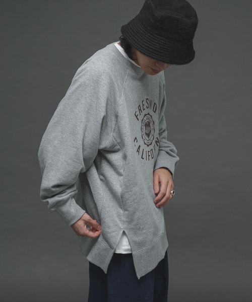 SENSE OF PLACE by URBAN RESEARCH(センスオブプレイスバイアーバンリサーチ)の「『別注』Champion×SENSE OF PLACE カレッジスウェット(スウェット・レディース・ライトグレー/ライトブルー/ベージュ・ONE)」の5枚目の写真