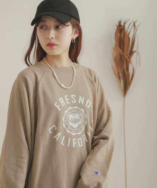 SENSE OF PLACE by URBAN RESEARCH(センスオブプレイスバイアーバンリサーチ)の「『別注』Champion×SENSE OF PLACE カレッジスウェット(スウェット・レディース・ライトグレー/ライトブルー/ベージュ・ONE)」の21枚目の写真