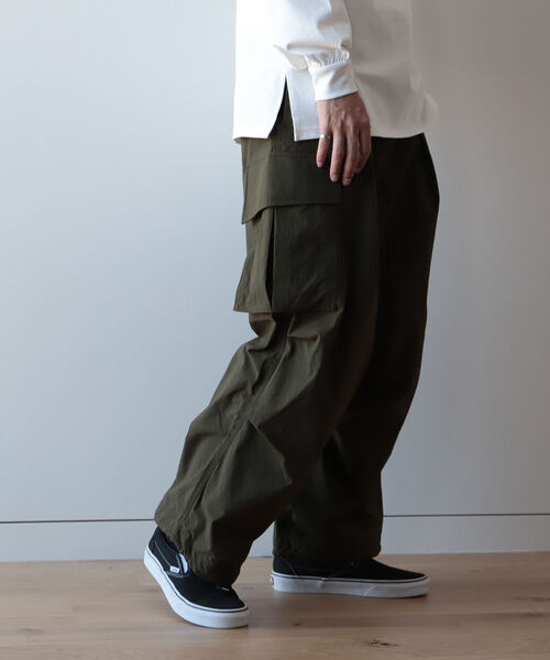 BeAMS DOT(ビームスドット)の「【FINE BOYS5月号掲載】【WEB限定】BeAMS DOT / ナイロンカーゴパンツ(その他パンツ・メンズ・ブラック/オリーブ・SMALL/MEDIUM/LARGE)」の6枚目の写真
