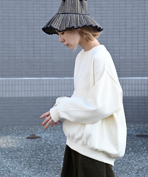 LUPILIEN（ルピリアン）の「クルーネックプルオーバー（Tシャツ/カットソー・レディース・ブラック/オフホワイト/ブルー/モカ/キャメル/ライトベージュ・FREE）」の7枚目の写真