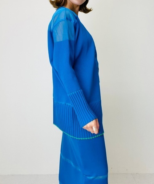 TEVALT（ヴァレット）の「ラメシアー　ランダムリブカーディガン（カーディガン/ボレロ・レディース・ブラック/グリーン/ブラウン/ブルー・38）」の8枚目の写真