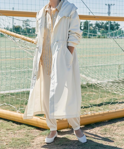 titivate（ティティベイト）の「ﾄﾞﾛｰｽﾄﾘﾝｸﾞﾃﾞｻﾞｲﾝﾎﾞﾘｭｰﾑﾗｲﾄｺｰﾄ（マウンテンパーカー・レディース・ラベンダー/アイボリー/ネイビー/ブルーグレー・M/S）」の2枚目の写真