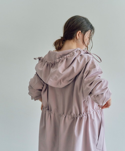 titivate（ティティベイト）の「ﾄﾞﾛｰｽﾄﾘﾝｸﾞﾃﾞｻﾞｲﾝﾎﾞﾘｭｰﾑﾗｲﾄｺｰﾄ（マウンテンパーカー・レディース・ラベンダー/アイボリー/ネイビー/ブルーグレー・M/S）」の15枚目の写真