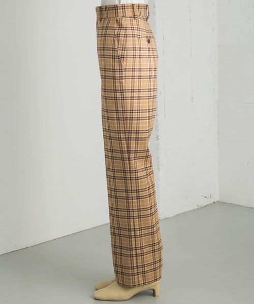 URBAN RESEARCH（アーバンリサーチ）の「T/Rウールチェックストレートパンツ（その他パンツ・レディース・ネイビー/キャメル・36/38）」の21枚目の写真