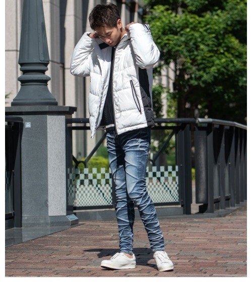 GOSTAR DE FUGA（ゴスタール ジフーガ）の「『GOSTAR DE FUGA/ゴスタール ジ フーガ』フードロゴプリント中綿ジャケット（ダウンジャケット/コート・メンズ・ホワイト/ブラック・M/L/XL）」の3枚目の写真