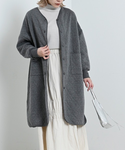 LUPILIEN(ルピリアン)の「【LUPILIEN】カットキルティングノーカラージャケット(ノーカラージャケット・レディース・チャコールグレー/ライトカーキ/グレイッシュベージュ・FREE)」の2枚目の写真