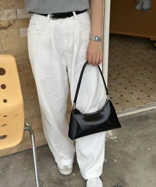 sakishimatokyo（サキシマトーキョー）の「【2WAY】ワンハンドルエナメルバッグ（ハンドバッグ・レディース・ブラック/グリーン/アイボリー/ブラウン/ベージュ/ブラック系その他/ホワイト系その他・FREE）」の4枚目の写真