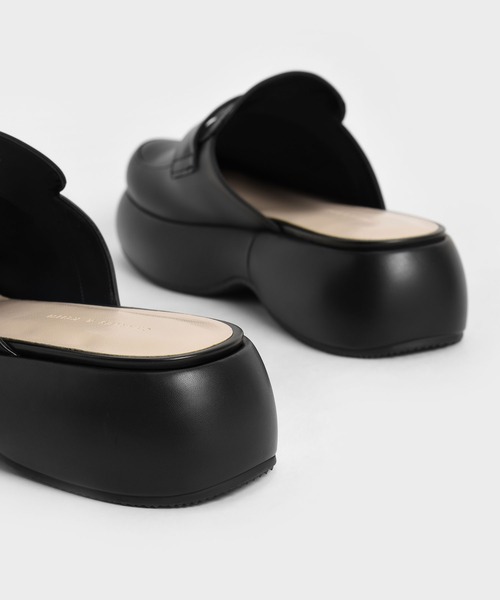 CHARLES & KEITH（チャールズ & キース）の「ローリー