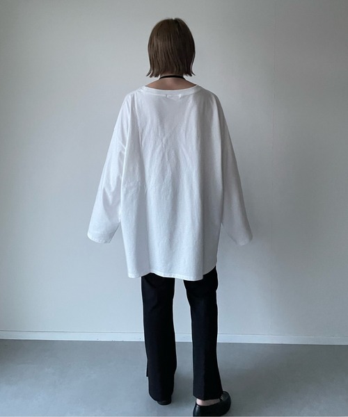 y/m by misato（イムバイミサト）の「サイドスリットルーズロンT（Tシャツ/カットソー・レディース・ライトベージュ/ホワイト/杢グレー・FREE）」の22枚目の写真