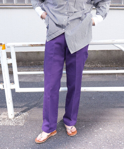 Dickies（ディッキーズ）の「【Dickies×Fredy別注】ストレートカラーチノパンツ【サイズ展開あり】（チノパンツ・レディース・チャコールグレー/ブラック/ベージュ/パープル/レッド/カーキ/グリーン・38/36）」の6枚目の写真