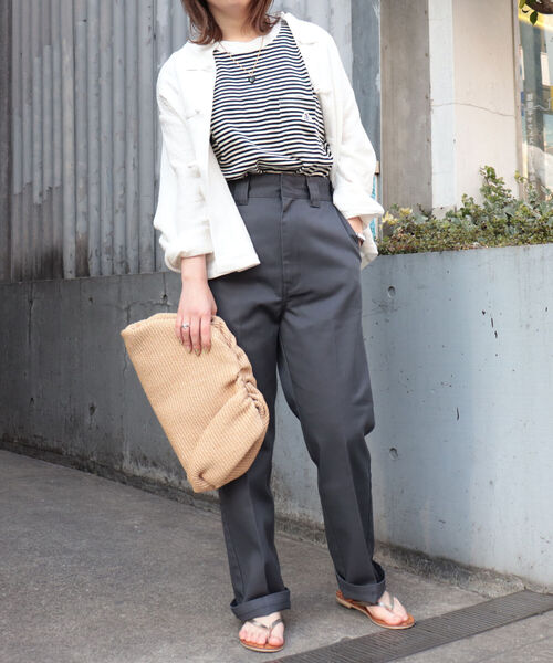 Dickies（ディッキーズ）の「【Dickies×Fredy別注】ストレートカラーチノパンツ【サイズ展開あり】（チノパンツ・レディース・チャコールグレー/ブラック/ベージュ/パープル/レッド/カーキ/グリーン・38/36）」の3枚目の写真