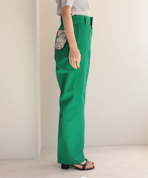 Dickies（ディッキーズ）の「【Dickies×Fredy別注】ストレートカラーチノパンツ【サイズ展開あり】（チノパンツ・レディース・チャコールグレー/ブラック/ベージュ/パープル/レッド/カーキ/グリーン・38/36）」の14枚目の写真