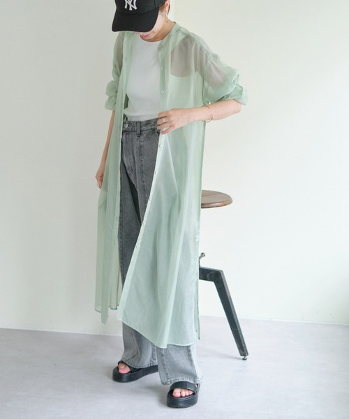 COLONY 2139（コロニートゥーワンスリーナイン）の「バンドカラーシアーシャツワンピース（シャツワンピース・レディース・アイボリー/オフホワイト/ブラック/ミント・FREE）」の4枚目の写真