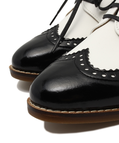 LE TALON（ルタロン）の「【Oggi4月号掲載】◇メダリオンオックス（その他シューズ・レディース・ブラック系その他/ホワイト・36/37/38/37.5/35.5/36.5）」の8枚目の写真