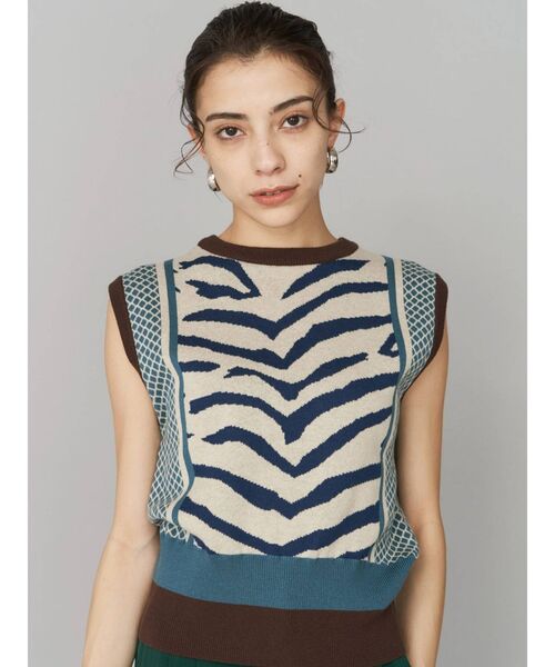 EVRIS（エヴリス）の「WIDE HOOP ピアス（ピアス（両耳用）・レディース・シルバー/ゴールド・FREE）」の6枚目の写真