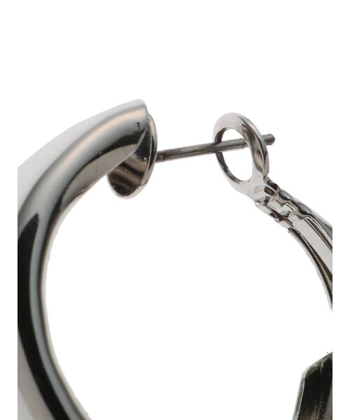 EVRIS（エヴリス）の「WIDE HOOP ピアス（ピアス（両耳用）・レディース・シルバー/ゴールド・FREE）」の14枚目の写真