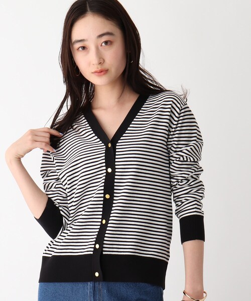 OPAQUE.CLIP（オペークドットクリップ）の「◆マリンVネックカーディガン【エクストラファインオーガニックコットン/WEB限定カラー・サイズ】（カーディガン/ボレロ・レディース・ネイビー/ホワイト系その他6/ブラック系7/ホワイト系その他3/グリーン・36/40/38）」の2枚目の写真