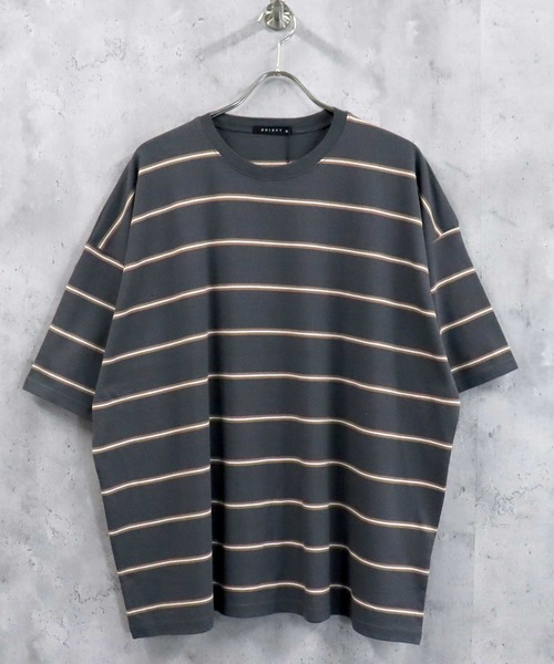 SHISKY（シスキー）の「ビッグシルエット 先染めボーダー クルーネック半袖Tシャツ（Tシャツ/カットソー・メンズ・ブラック/モカ/ラベンダー/杢グレー/ベージュ系/ネイビー系/ダークグリーン/ネイビー/チャコール/ブルー/オフホワイト/ベージュ・M/L/XL）」の5枚目の写真