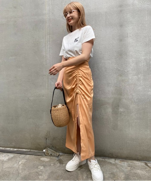 one after another NICE CLAUP(ワンアフターアナザーナイスクラップ)の「サテンドロストスカート(スカート・レディース・ピンク系その他/モカ/アイボリー/オレンジ・FREE)」の16枚目の写真