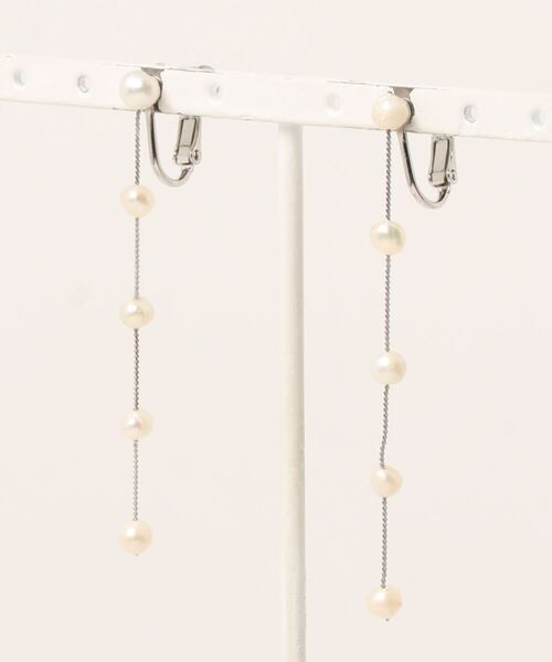 Te chichi（テチチ）の「淡水パール下がりイヤリング（イヤリング・レディース・シルバー/ゴールド・ﾌﾘ-）」の2枚目の写真