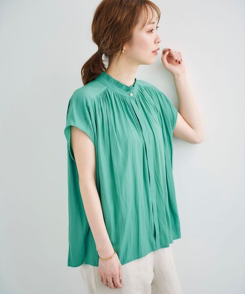 le.coeur blanc（ルクールブラン）の「パウダーサテンフリルネックフレンチブラウス（シャツ/ブラウス・レディース・ブラック/グリーン/モカ/グレイッシュベージュ・38）」の21枚目の写真