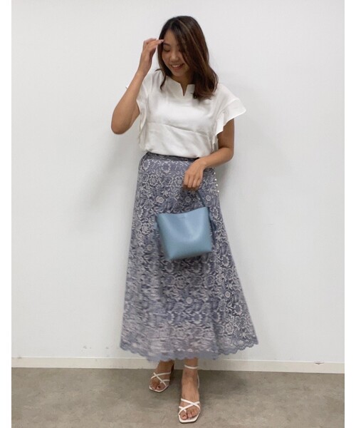 couture brooch（クチュールブローチ）の「◆【大人レディ、きちんと見えが叶うブラウス！】前後2WAY　フリルスリーブゴールドバーブラウス（シャツ/ブラウス・レディース・オフホワイト/サックスブルー/ブラック系・38/42）」の19枚目の写真