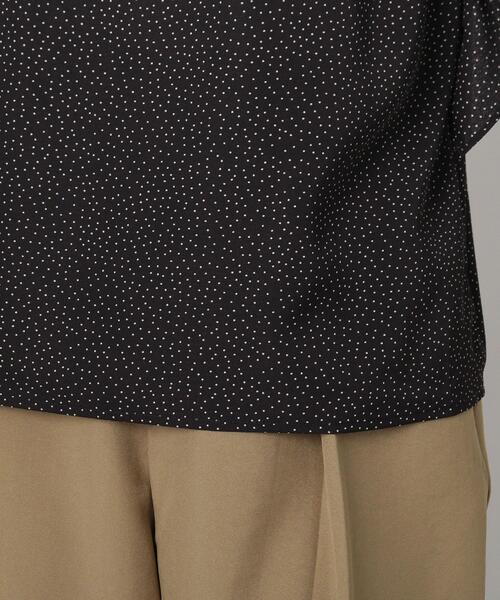 couture brooch（クチュールブローチ）の「◆【大人レディ、きちんと見えが叶うブラウス！】前後2WAY　フリルスリーブゴールドバーブラウス（シャツ/ブラウス・レディース・オフホワイト/サックスブルー/ブラック系・38/42）」の7枚目の写真