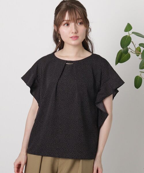 couture brooch（クチュールブローチ）の「◆【大人レディ、きちんと見えが叶うブラウス！】前後2WAY　フリルスリーブゴールドバーブラウス（シャツ/ブラウス・レディース・オフホワイト/サックスブルー/ブラック系・38/42）」の14枚目の写真