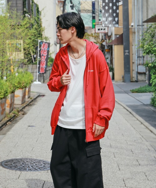 SPINNS（スピンズ）の「【ビックシルエット】ワンポイントロゴ刺繍