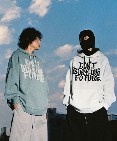 AJOBYAJO（アジョバイアジョ）の「【AJOBYAJO/アジョバイアジョ】Oversized (19) Slogan Wool Knit Hoodie /オーバーサイズ ニット セーター（ニット/セーター・メンズ・スカイブルー/ブラック/ネイビー/アイボリー/ミント/ライラック/バーガンディー・L/XL/M）」の2枚目の写真