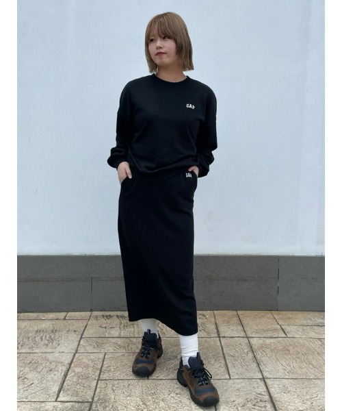 GAP(ギャップ)の「ミニ GAPロゴスウェット・トレーナー(スウェット・レディース・オフホワイト/ブラウン/ブラック/ライトグレー/カーキ/ブルー/ベージュ/ピンク/ライトブラウン/グリーン/ダークグリーン・L/S/XS/XXS/M/XL)」の18枚目の写真