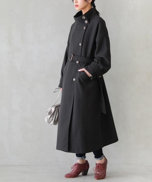 osharewalker（オシャレウォーカー）の「【廃盤】『ニットモッサライトスタンドカラーコート』（チェスターコート・レディース・ブラック/グレイッシュベージュ・FREE）」の2枚目の写真