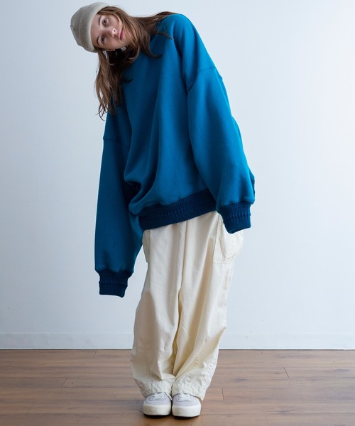 Universal Style Wear(ユニバーサルスタイルウェア)の「Universal Style Wear ビッグ ドルマン クルーネック スウェット(スウェット・メンズ・ブルー系/イエロー系/ライトパープル/オフホワイト・MEDIUM/LARGE/X-LARGE)」の7枚目の写真