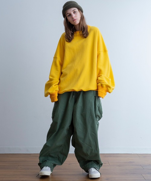 Universal Style Wear(ユニバーサルスタイルウェア)の「Universal Style Wear ビッグ ドルマン クルーネック スウェット(スウェット・メンズ・ブルー系/イエロー系/ライトパープル/オフホワイト・MEDIUM/LARGE/X-LARGE)」の5枚目の写真