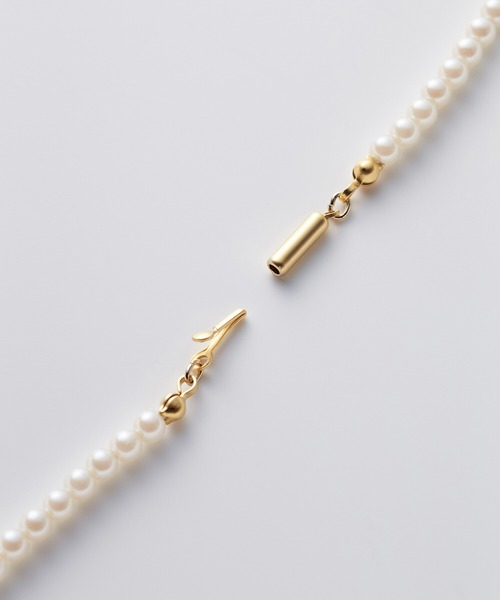 haco!(ハコ)の「光の反射いただきます!首への負担はノーセンキュー TPOに合わせて大小パールを使い分けられるネックレス2本セット(ネックレス・レディース・ホワイト・ONE SIZE)」の11枚目の写真
