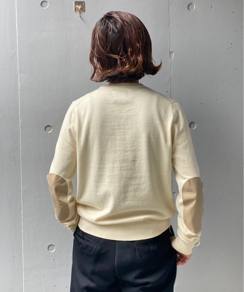 DROIT BELLO（ドロイトベロ）の「DROIT BELLO(ドロイトベロ) フェイクレザーエルボーパッチニット（ニット/セーター・レディース・アイボリー/ブラック・38）」の2枚目の写真