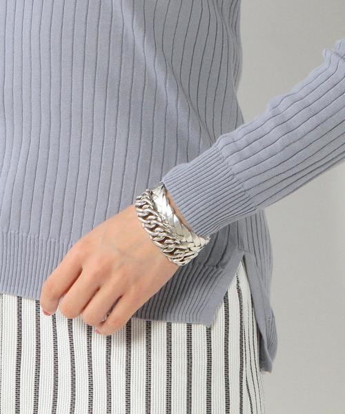 UNITED ARROWS（ユナイテッドアローズ）の「UAB CTN ワイドリブ Vネックニット ◆（ニット/セーター・レディース・オフホワイト/ブラック/ライトブルー・フリー）」の9枚目の写真