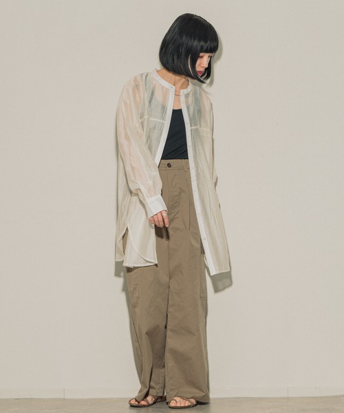 ottilie(オティーリエ)の「ottilie シアーオーバーシャツ(シャツ/ブラウス・レディース・アイボリー/グレイッシュベージュ/ブラック/サックスブルー・FREE)」の15枚目の写真