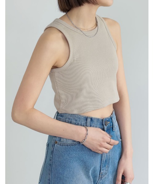 Re:EDIT（リエディ）の「コットンリブカップ付きアメスリショート丈タンクトップ[返品交換不可]（タンクトップ・レディース・ベージュ/モカ/オフホワイト/ブラック/チャコールグレー・MEDIUM/LARGE）」の18枚目の写真