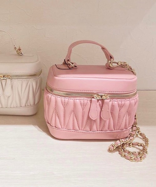 one way（ワンウェイ）の「キルティングバニティチェーンバッグ