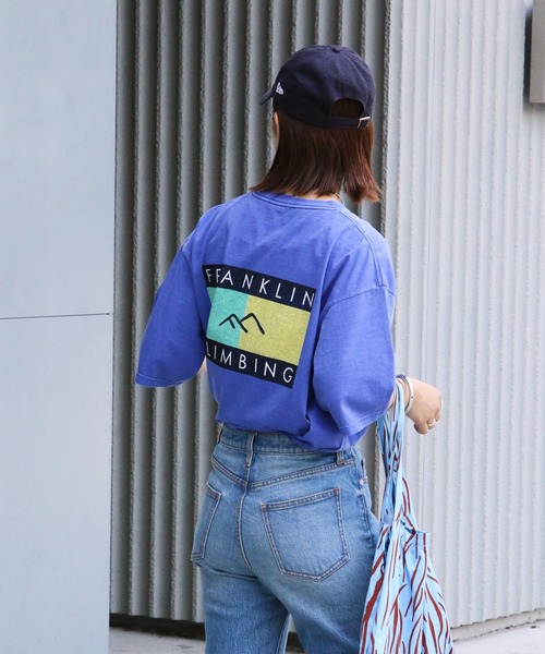 Franklin Climbing（フランクリンクライミング）の「【Franklin Climbing】【LOGO】ヴィンテージグラフィックTee（Tシャツ/カットソー・レディース・チャコールグレー/オフホワイト/ブルー・MEDIUM/LARGE）」の6枚目の写真