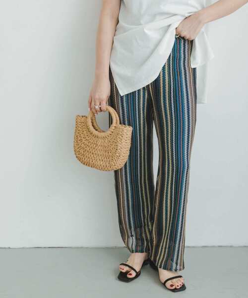 ITEMS URBANRESEARCH（アイテムズ アーバンリサーチ）の「カラーレースパンツ（その他パンツ・レディース・ブラック/ベージュ/グリーン系その他/ブルー系その他・FREE）」の4枚目の写真