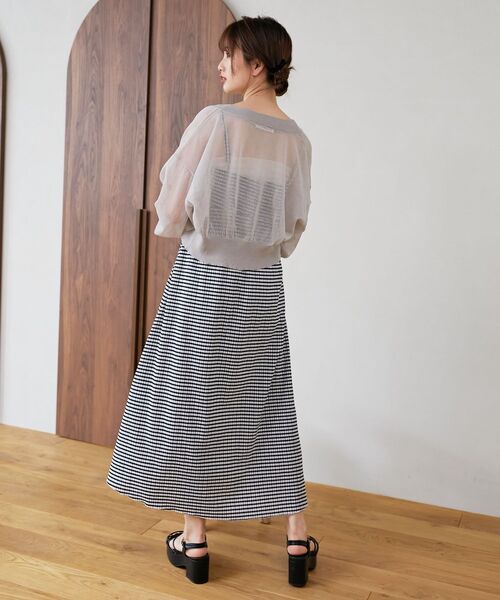 MAJESTIC LEGON(マジェスティックレゴン)の「シアーショートカーディガン(カーディガン/ボレロ・レディース・ブラック/オレンジ/アイボリー/レッド/ライトグレー・MEDIUM)」の6枚目の写真