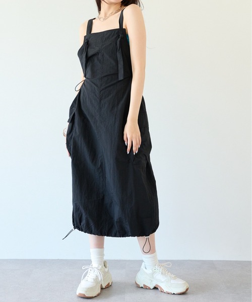 ECRIRE（エクリール）の「ミリタリーパラシュートジャンパースカート（ジャンパースカート・レディース・ブラック/カーキ・M）」の5枚目の写真