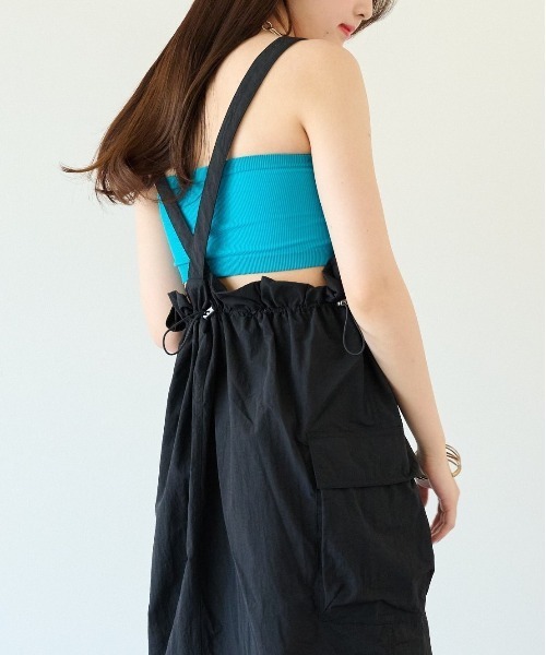 ECRIRE（エクリール）の「ミリタリーパラシュートジャンパースカート（ジャンパースカート・レディース・ブラック/カーキ・M）」の4枚目の写真